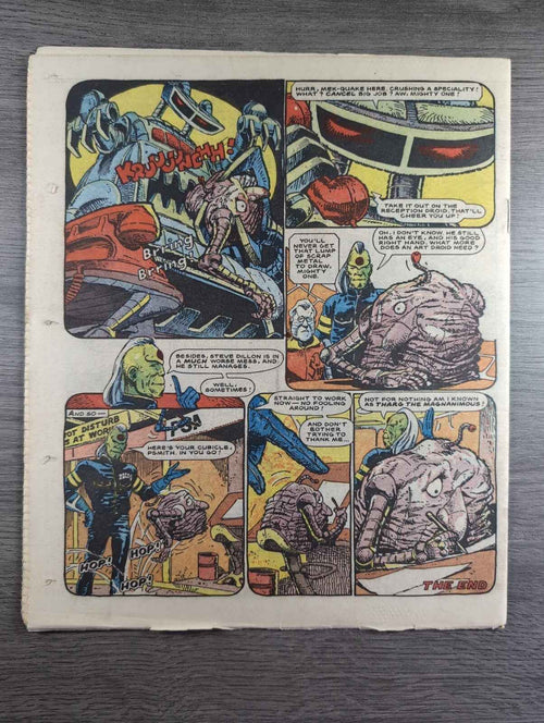 2000AD Prog 443 Featuring Judge Dread Comic 9th Nov 1985 Vintage Retro Comic