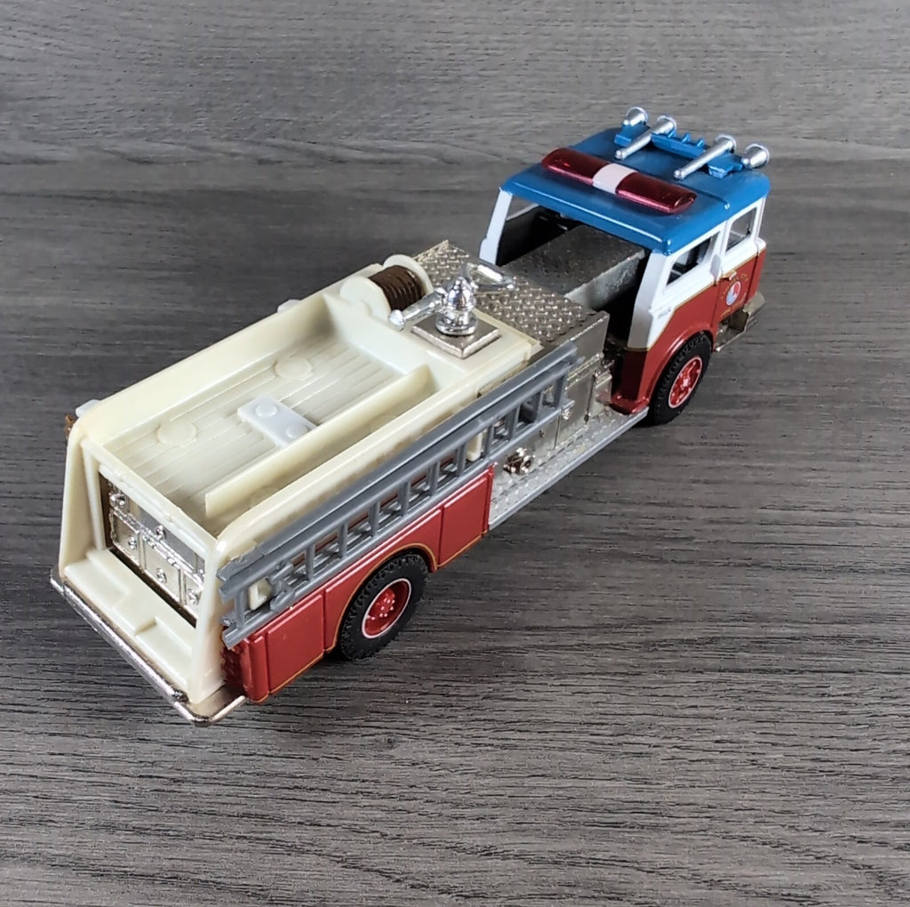 Corgi Classics 52002 Mack CF Pumper Lionel City Fire Co Die-Cast Model