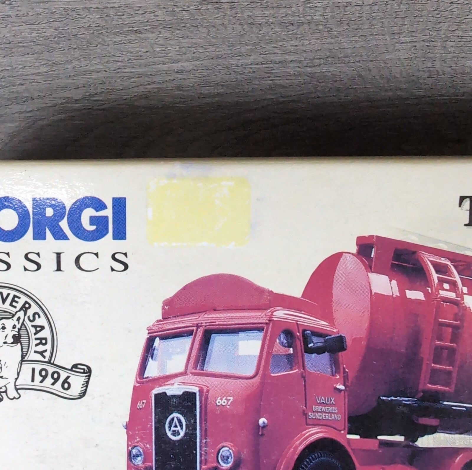 Corgi Classics 27901 Atkinson Articulated Tanker Set Vaux Breweries