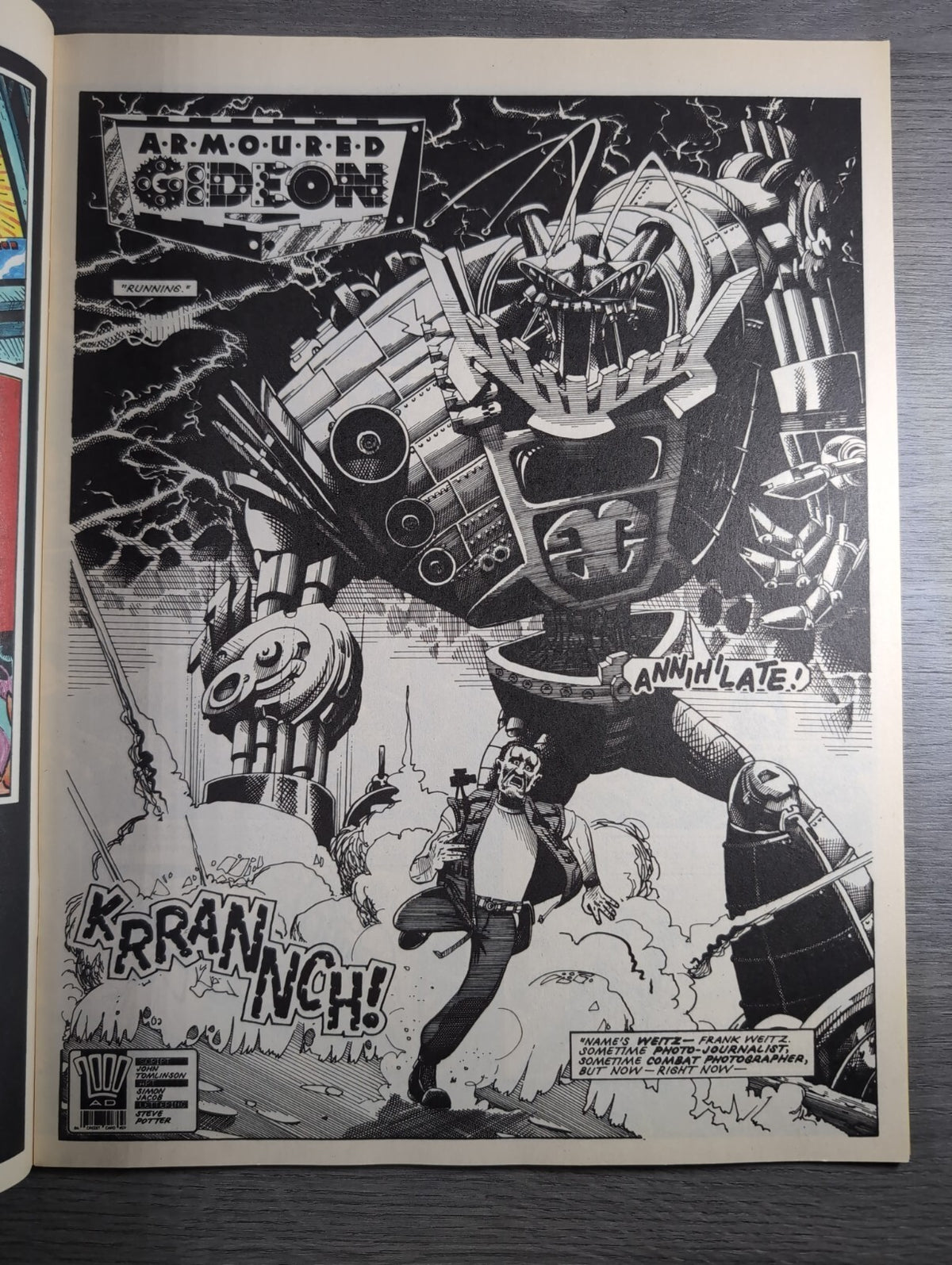2000AD Prog 672 Featuring Judge Dredd Comic 31st March 1990 Vintage Retro Comic