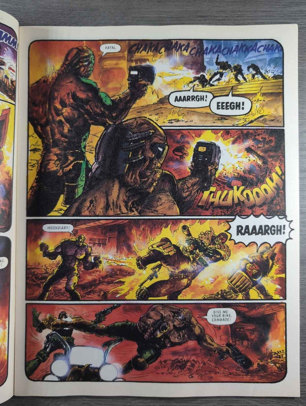 2000AD Prog 870 Featuring Judge Dredd Comic 14th Jan 1994 Vintage Retro Comic