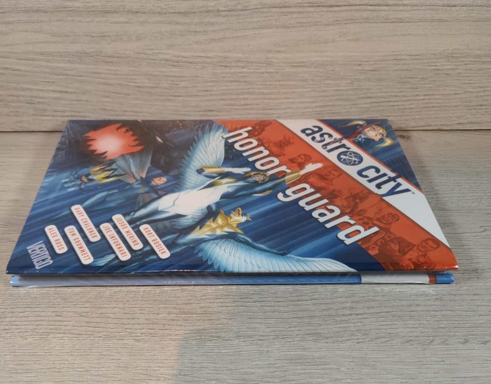 Astro City Vol 13 Honor Guard HC by Kurt Busiek Hardback Graphic Novel 2016 - Retrorama UK