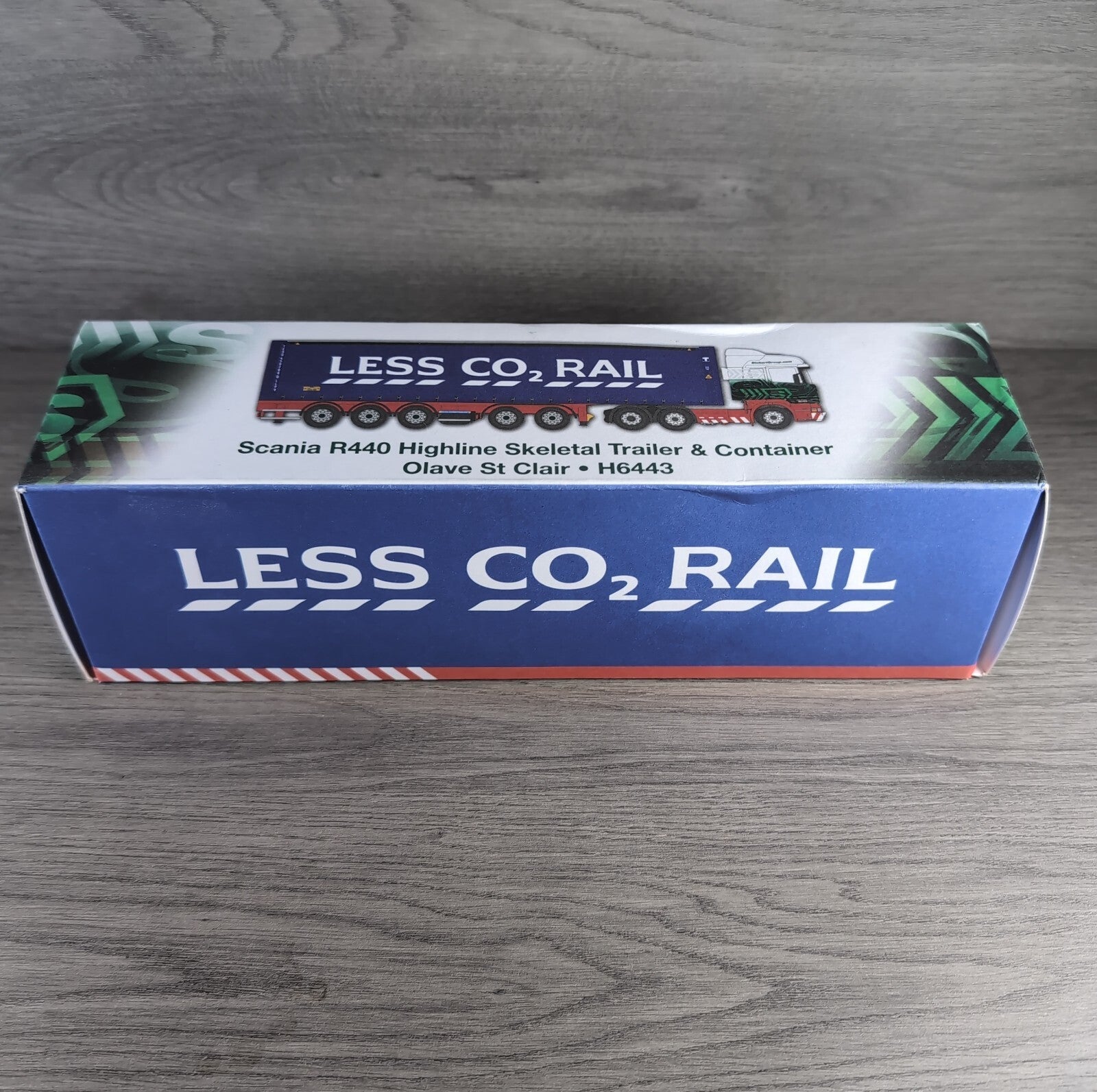 Atlas Editions Eddie Stobart Scania R440Highline Skeletal Trailer Olave St Clair