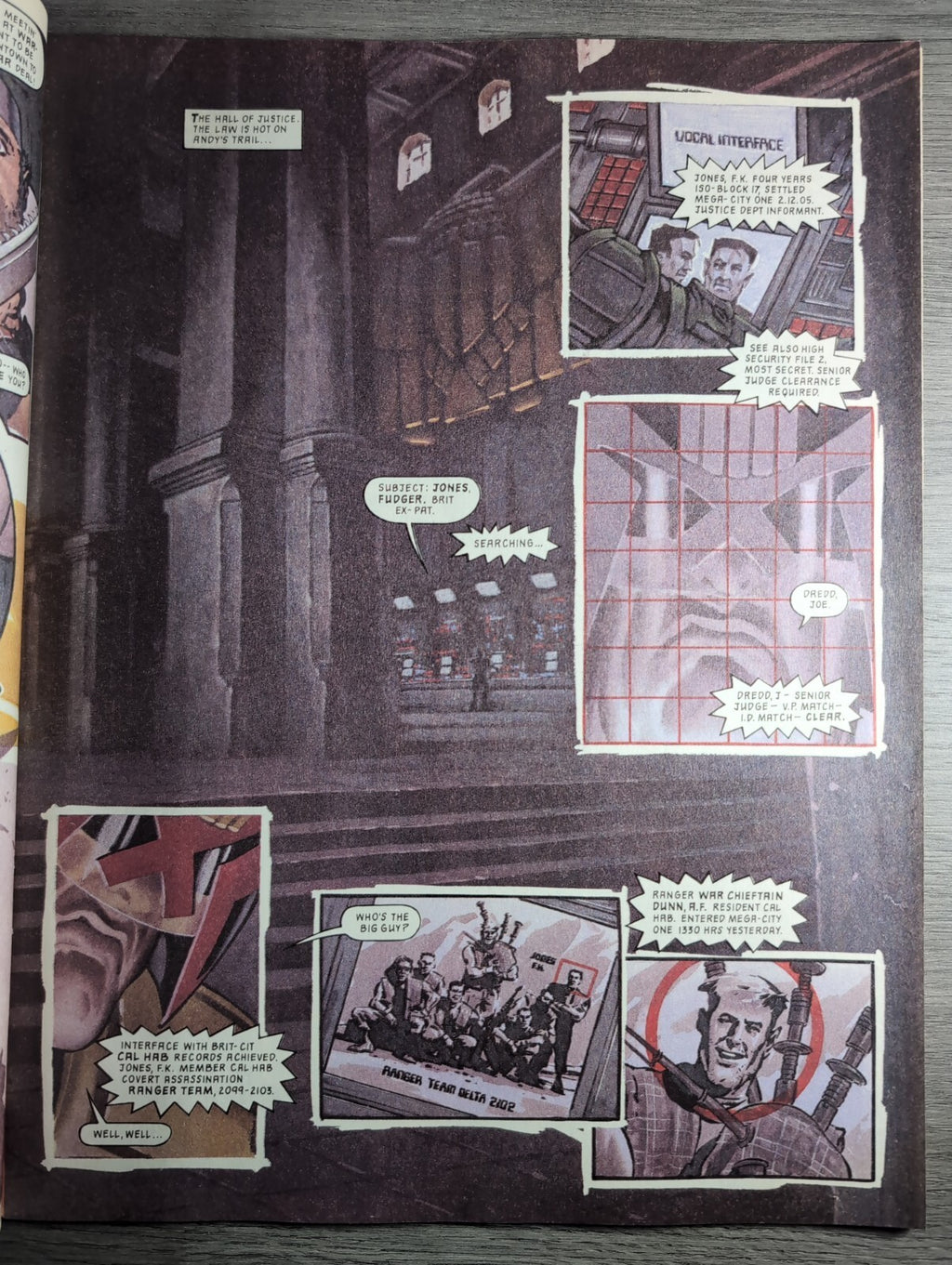 2000AD Prog 833 Featuring Judge Dredd Comic 1st May 1993 Vintage Retro Comic