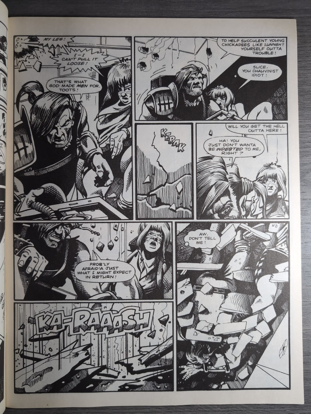 2000AD Prog 704 Featuring Judge Dredd Comic 10th Nov 1990  Vintage Retro Comic