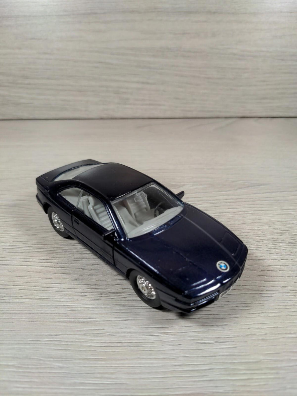 Shell Garage Sports Car Collection BMW 850 I Vintage Dicast Car - Retrorama UK
