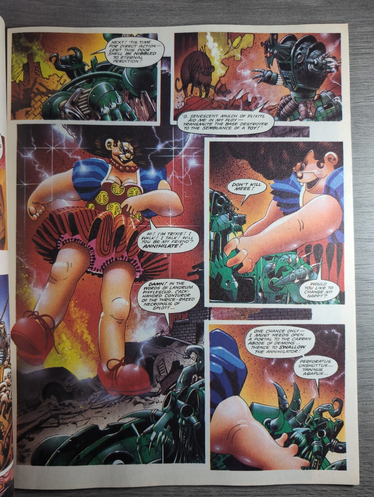 2000AD Prog 838 Featuring Judge Dredd Comic 5th June 1993 Vintage Retro Comic