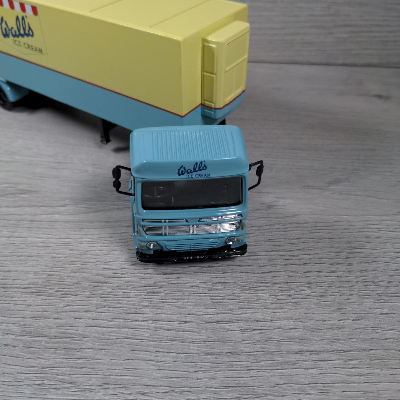 Corgi Classics Walls Ice Cream AEC Refrigerated Box Trailer Set 21401 Die-Cast