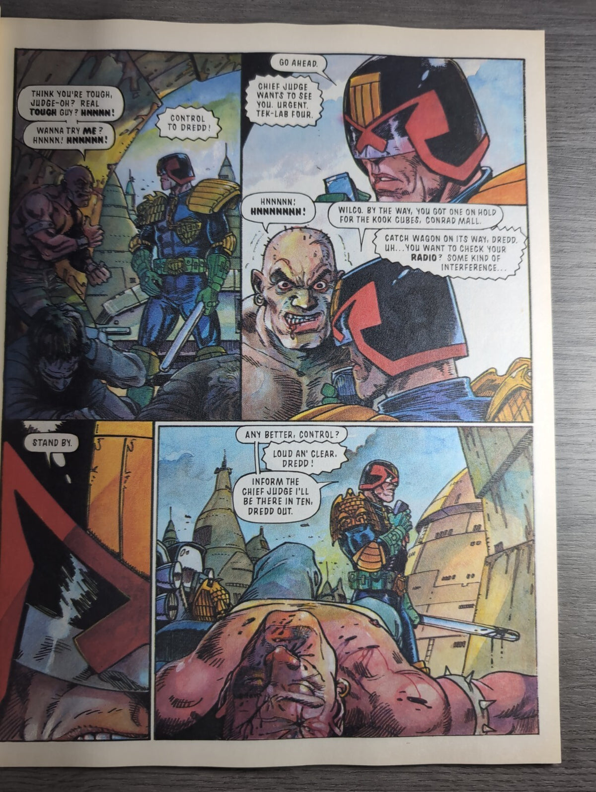 2000AD Prog 727 Featuring Judge Dredd Comic 20th Apr 1991  Vintage Retro Comic
