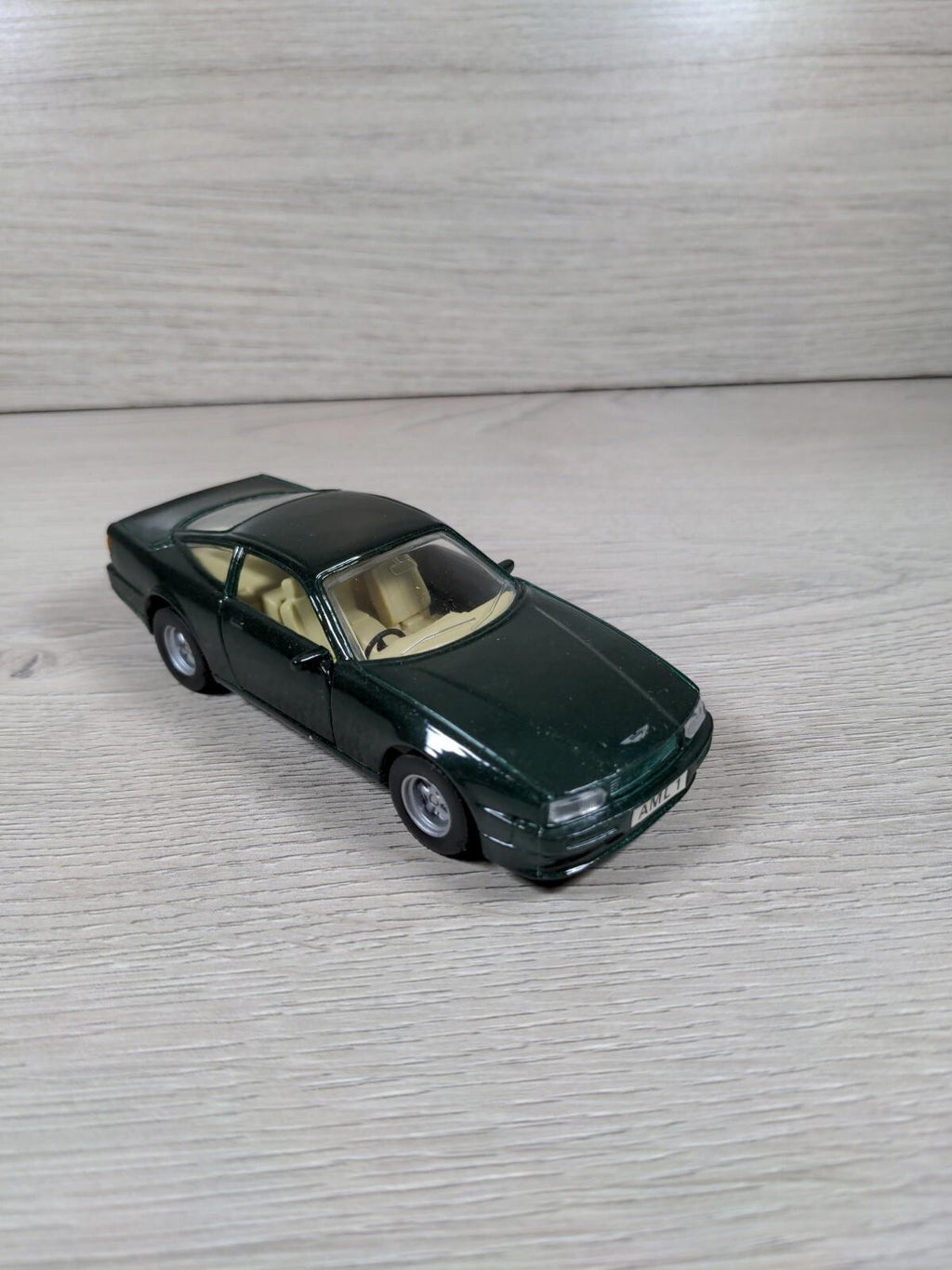 Shell Garage Sports Car Collection Aston Martin Virage Dicast Car Vintage Retro - Retrorama UK