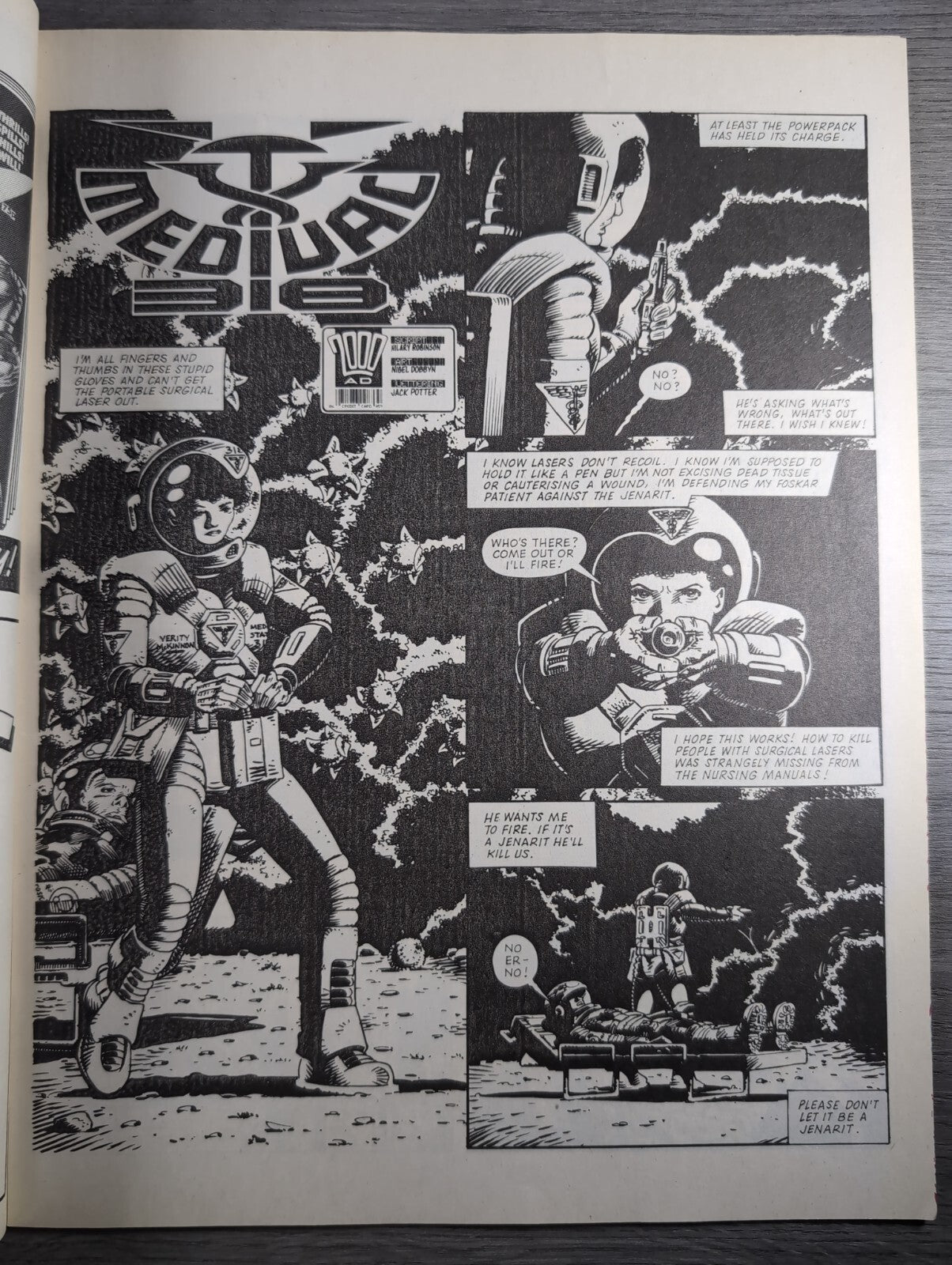 2000AD Prog 620 Featuring Judge Dread Comic 1st April 1989 Vintage Retro Comic