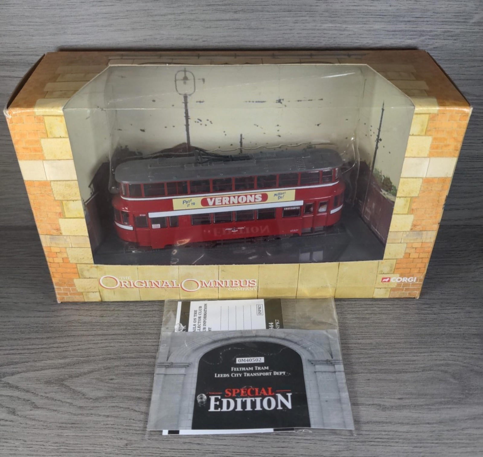 The Original Omnibus Company Feltham Tram OM40502 1:76 Scale Die-Cast Model