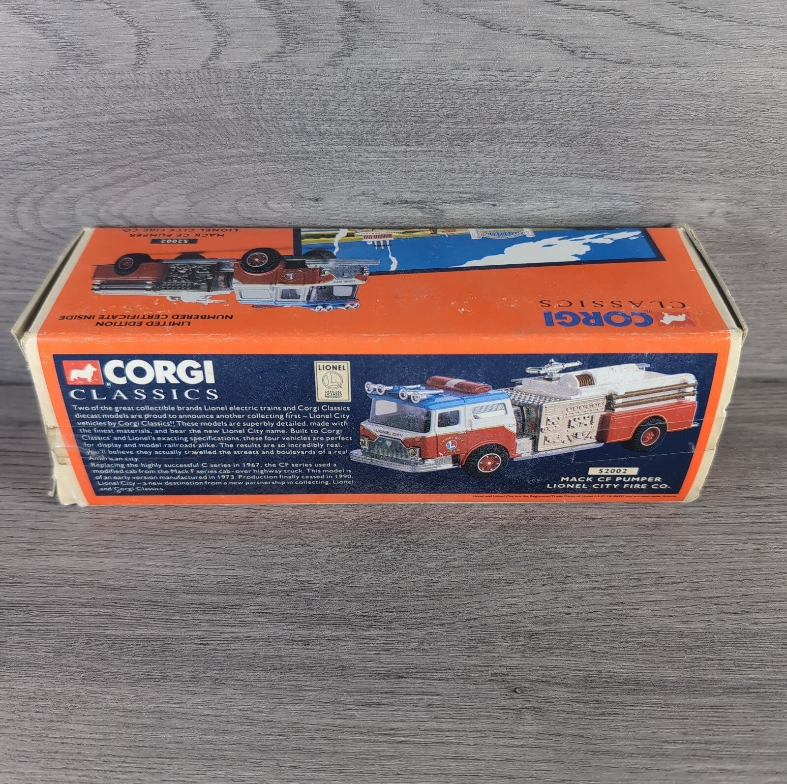 Corgi Classics 52002 Mack CF Pumper Lionel City Fire Co Die-Cast Model