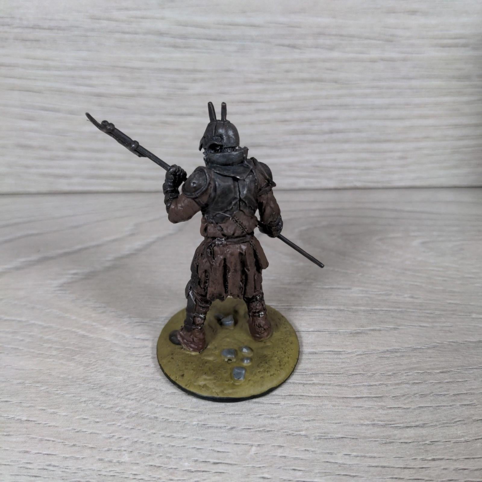 Eaglemoss Helmeted Mordor Orc Lord of the Rings Collectors Models NLP 2007