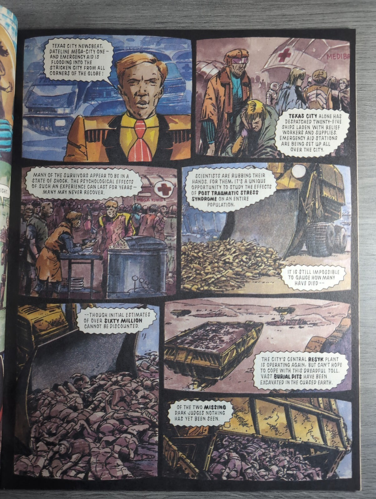 2000AD Prog 699 Featuring Judge Dredd Comic 6th Oct 1990 Vintage Retro Comic