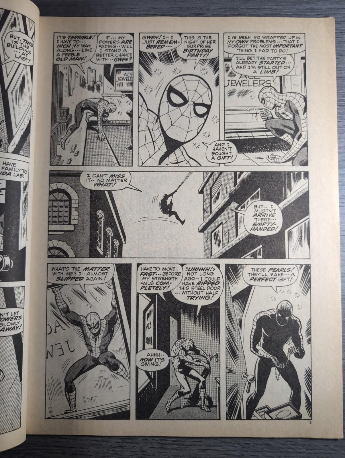 Spider-Man Comics Weekly No 111 Marvel Comics UK 29th March 1975 Vintage Comic