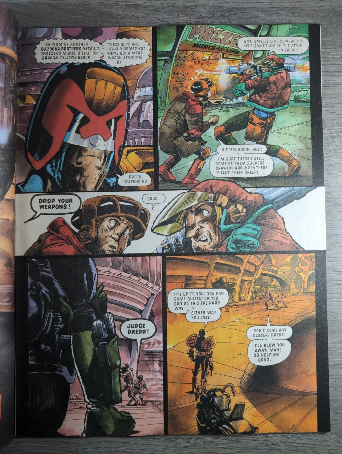 2000AD Prog 842 Featuring Judge Dredd Comic 3rd July 1993 Vintage Retro Comic