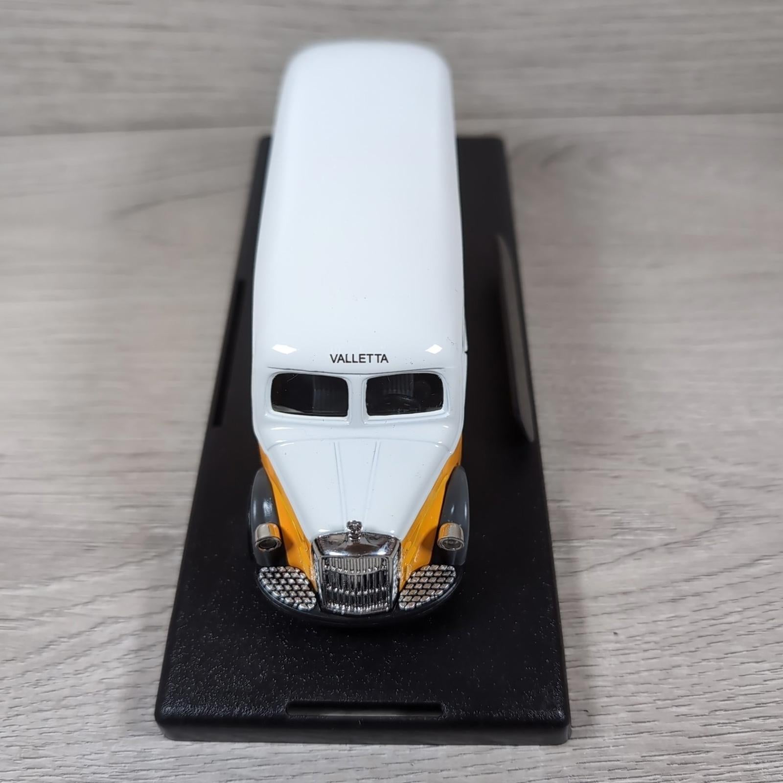 Sunnyside Collection Superior 1950 Mercedes Benz Omnibus O 3500