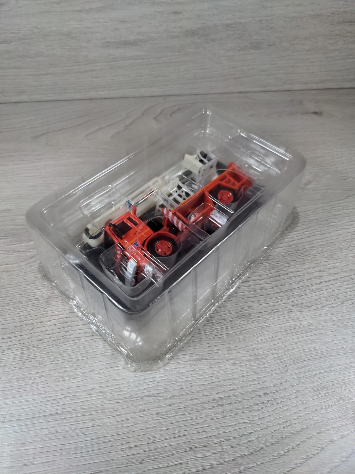 Del Prado Fire Engines of the World 1995 CBEA 18M Renault 1:64 Scale Sealed