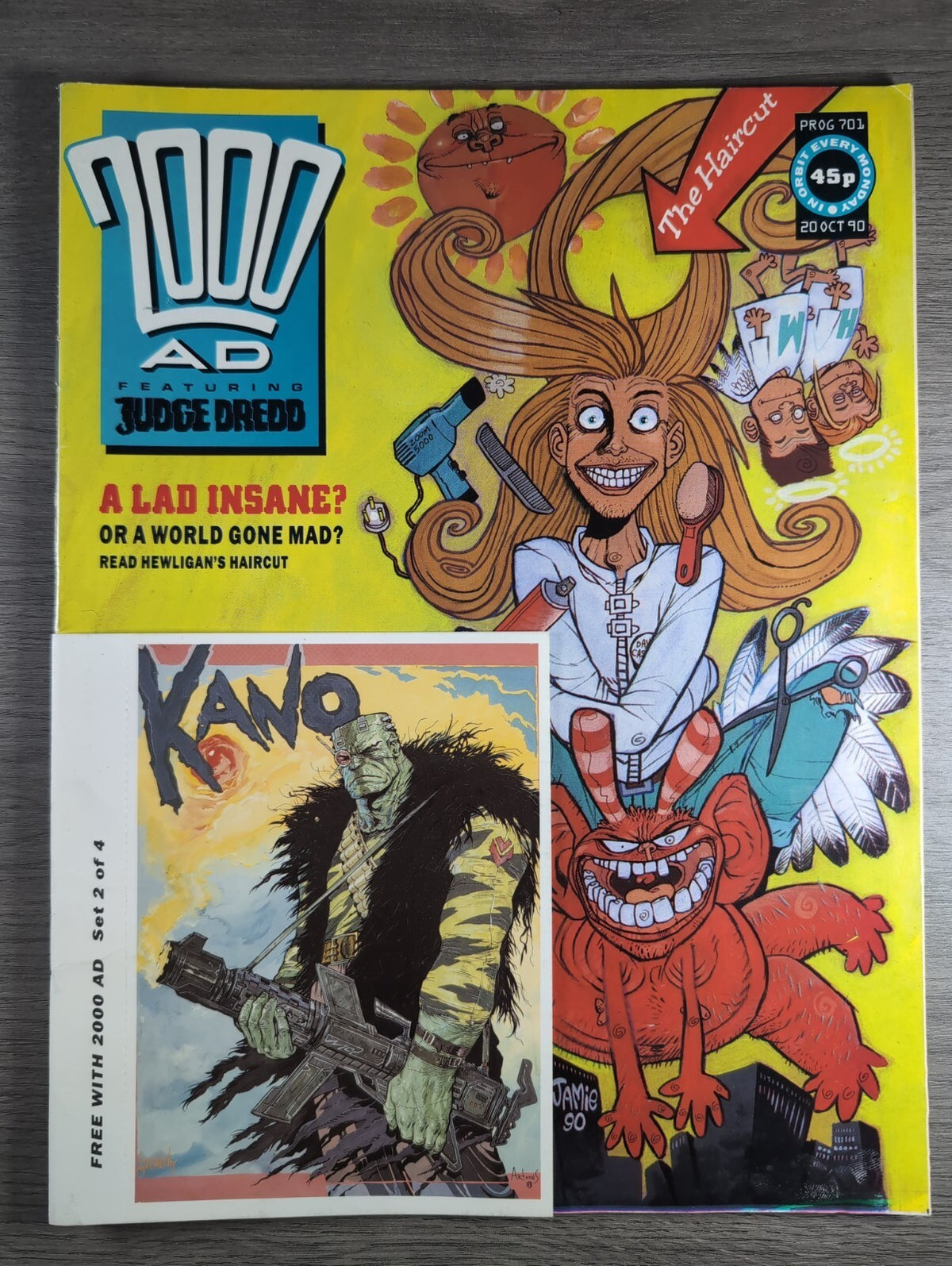 2000AD Prog 701 Featuring Judge Dredd Comic 20th Oct 1990  Vintage Retro Comic