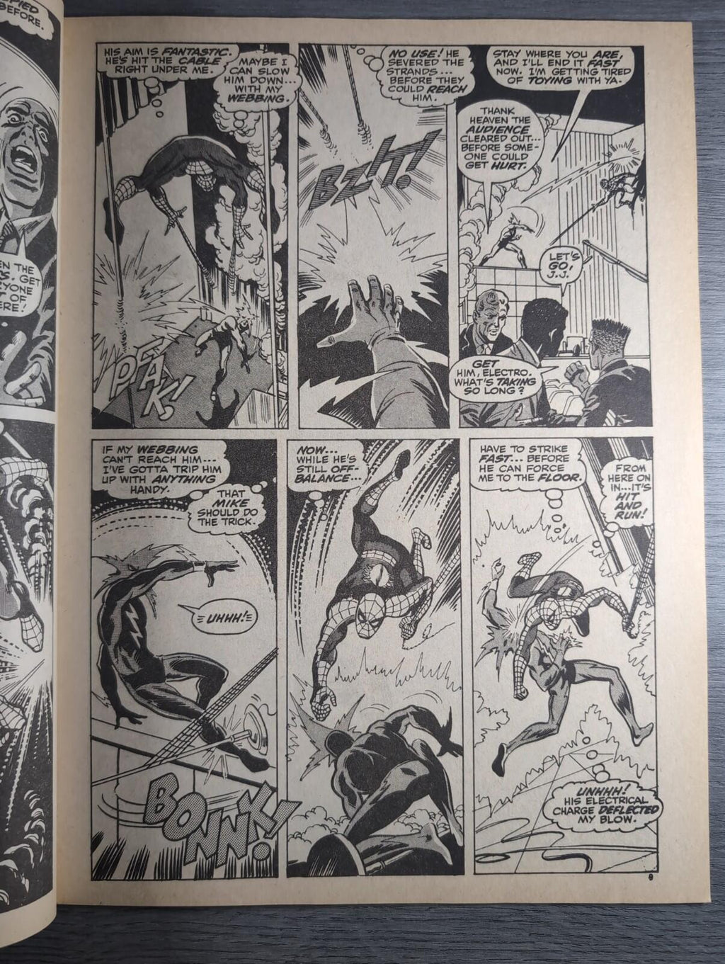 Spider-Man Comics Weekly No 102 Marvel Comics UK 25th January 1975 Vintage Comic