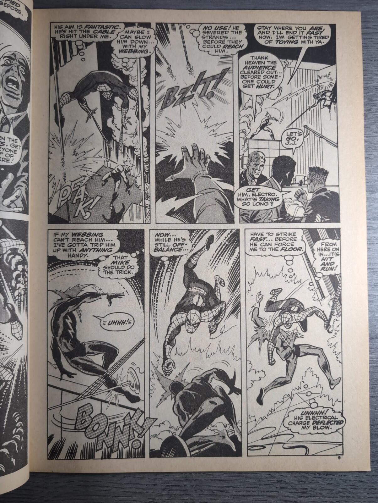 Spider-Man Comics Weekly No 102 Marvel Comics UK 25th January 1975 Vintage Comic
