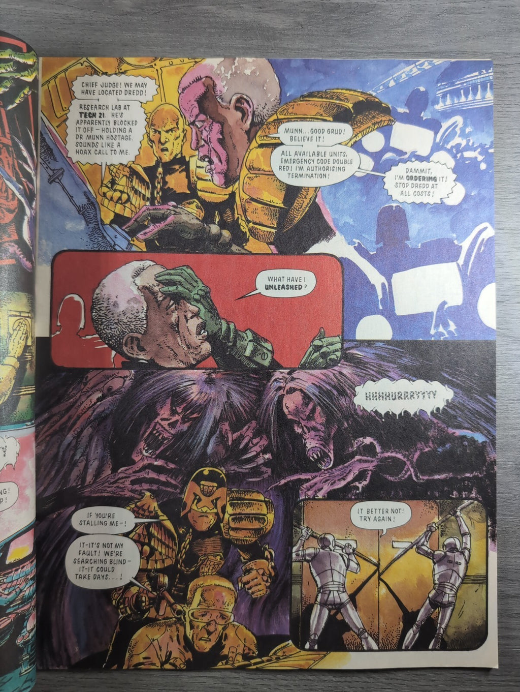 2000AD Prog 684 Featuring Judge Dredd Comic 23rd June 1990 Vintage Retro Comic