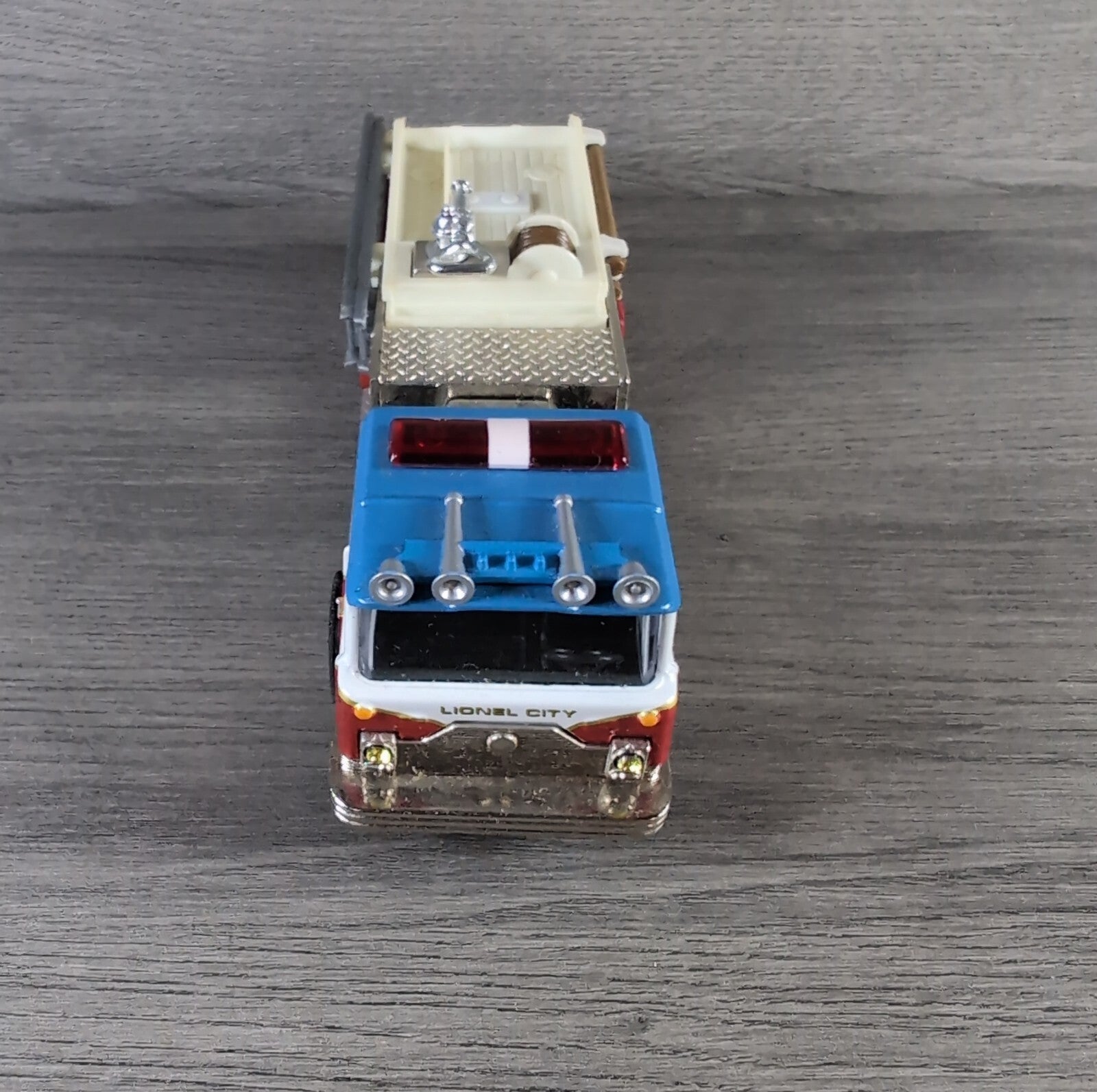 Corgi Classics 52002 Mack CF Pumper Lionel City Fire Co Die-Cast Model
