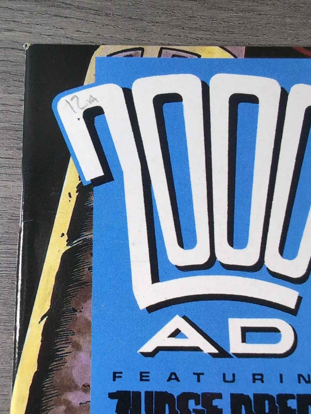 2000AD Prog 697 Featuring Judge Dredd Comic 22nd Sept  1990 Vintage Retro Comic