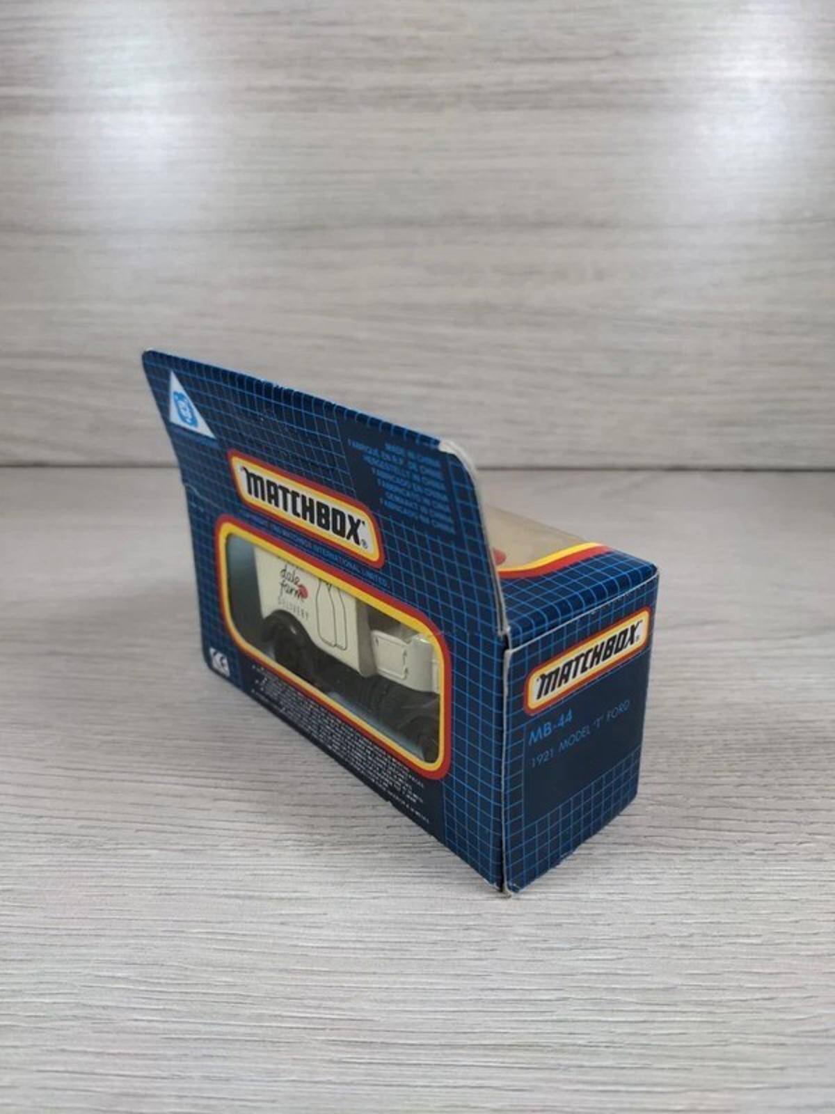 Matchbox MB-44 1921 Model 'T' Ford Diecast Van Dales Farm Sealed Box