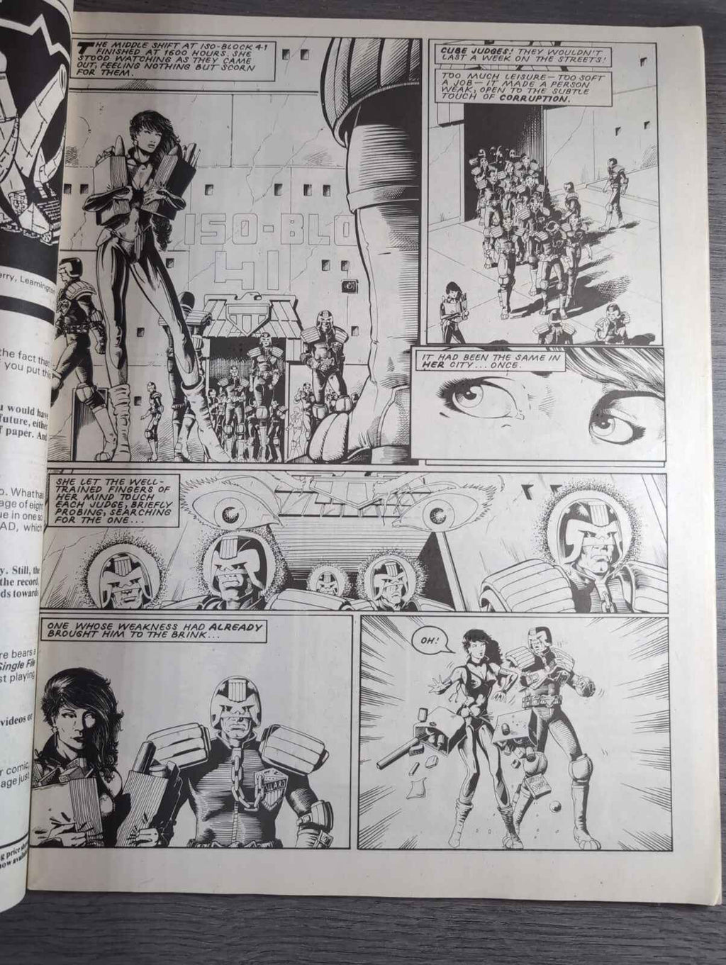 2000AD Prog 522 Featuring Judge Dread Comic 16th May 1987 Vintage Retro Comic