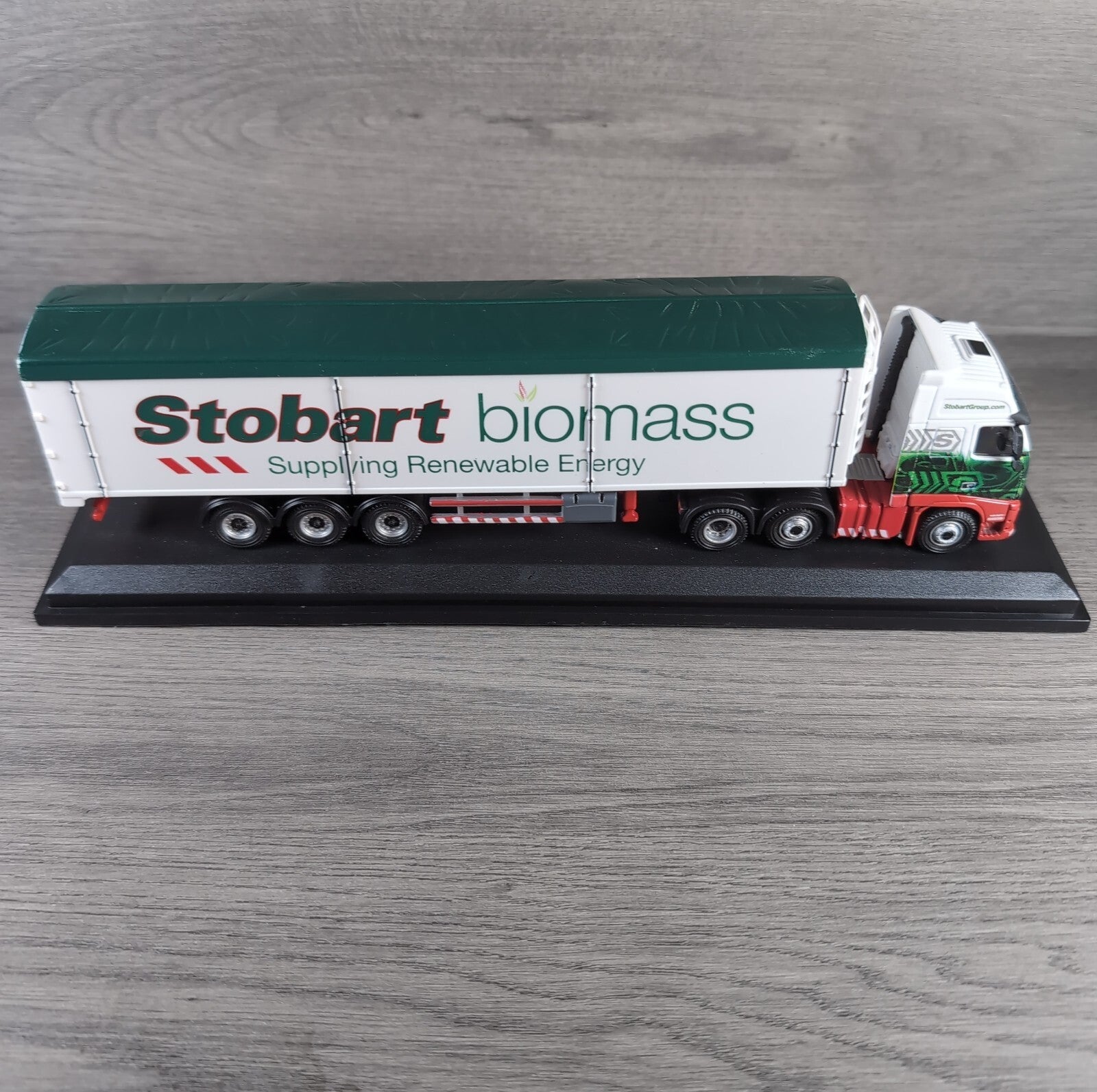 Atlas Editions Eddie Stobart Volvo FH Walking Floor Trailer Sofia Taylor H4939