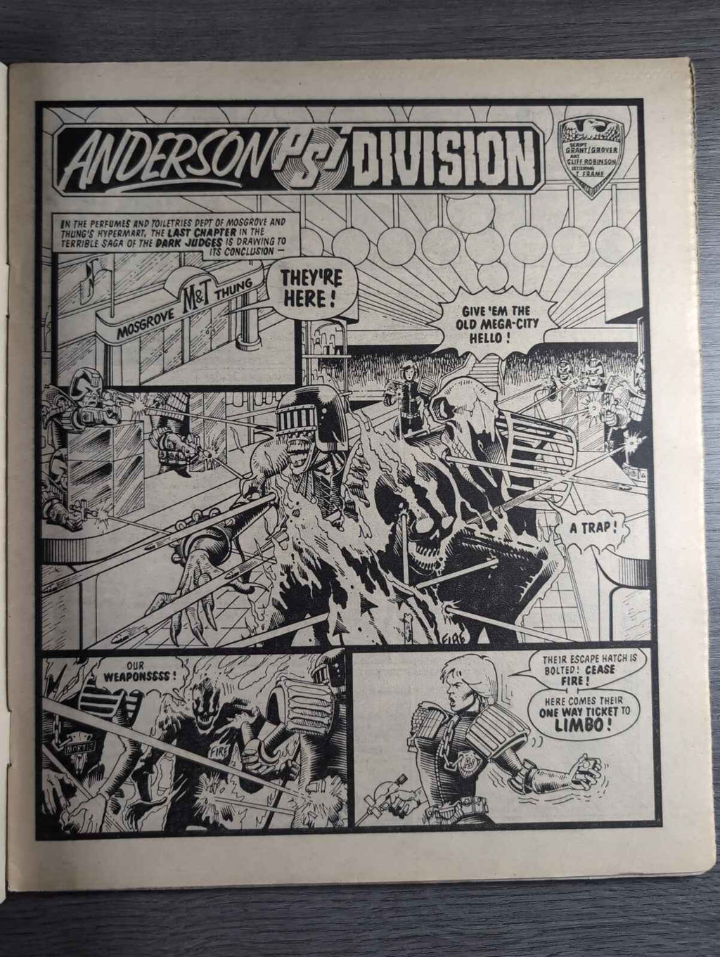 2000AD Prog 427 Featuring Judge Dread Comic 20th July 1985 Vintage Retro Comic