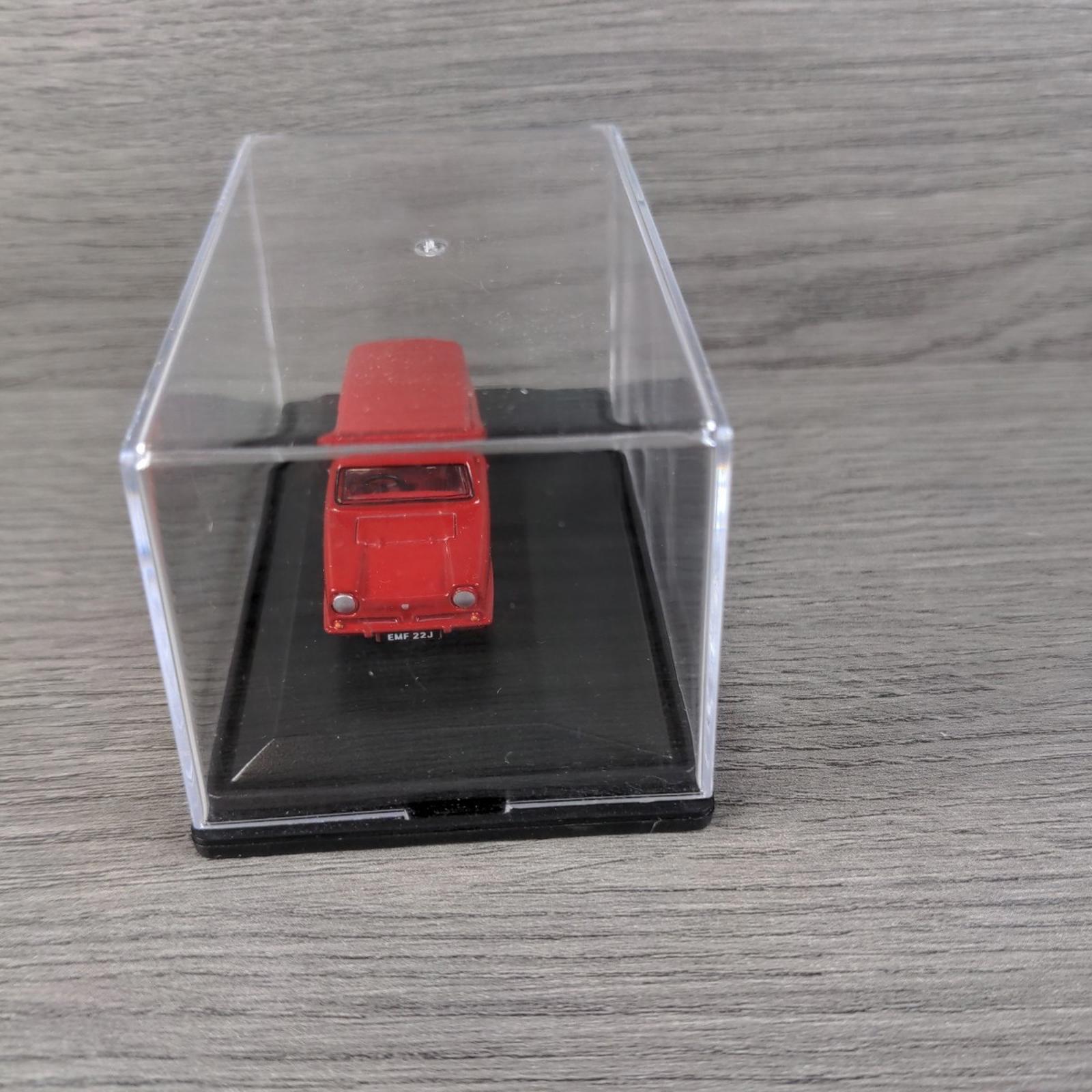 Oxford Automobile Company Reliant Regal Van Royal Mail 1:76 Scale Die-Cast