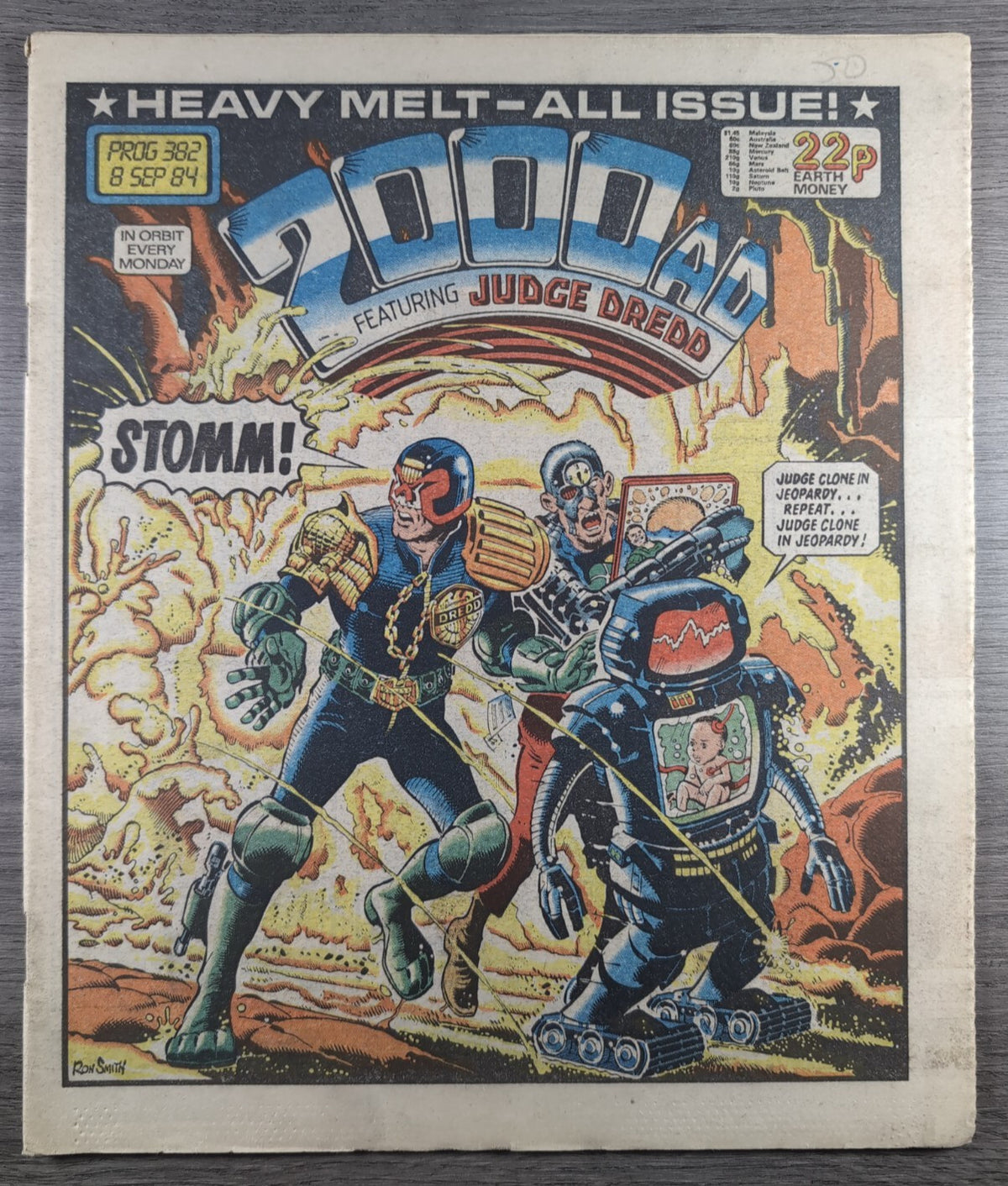 2000AD Prog 382 Featuring Judge Dredd Comic 8th Sept 1984 Vintage Retro Comic