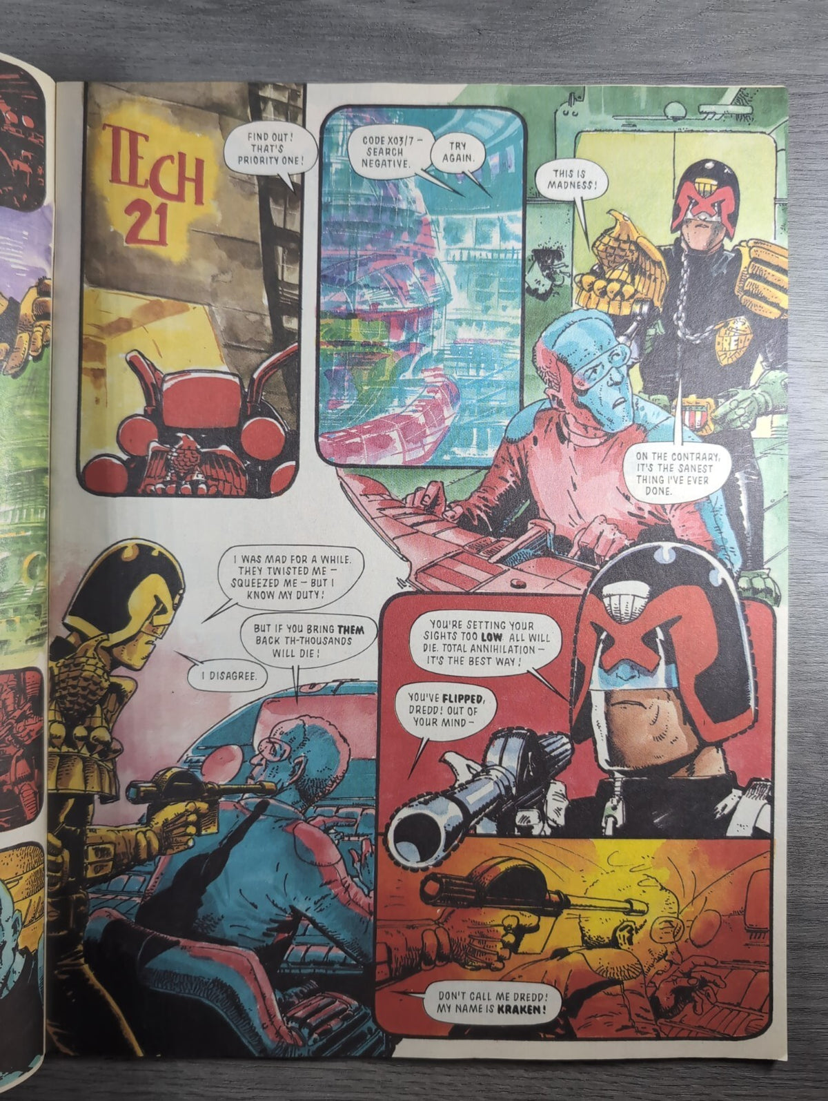 2000AD Prog 684 Featuring Judge Dredd Comic 23rd June 1990 Vintage Retro Comic