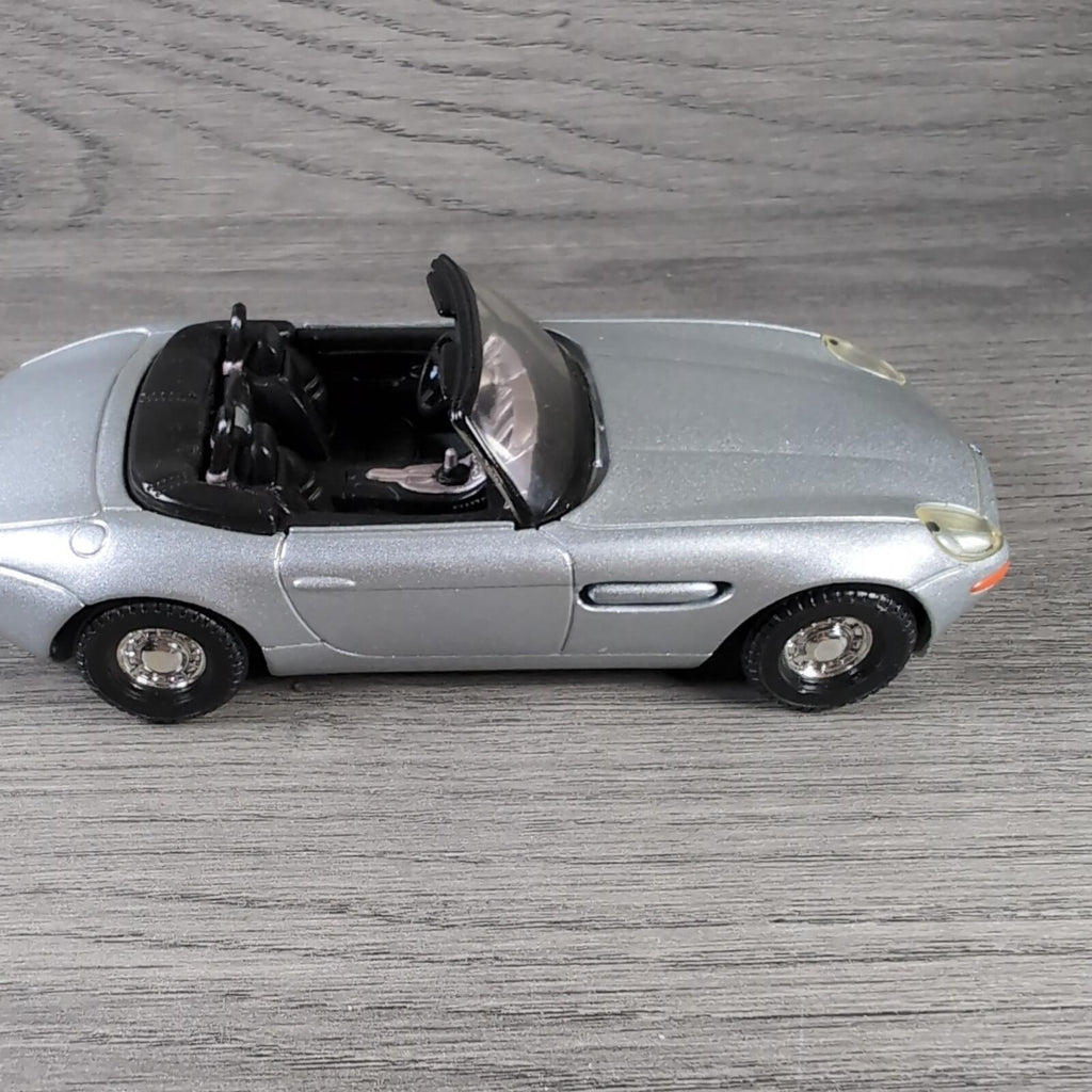 Corgi James Bond 007 BMW Z8 05001 The World Is Not Enough Die-Cast Model