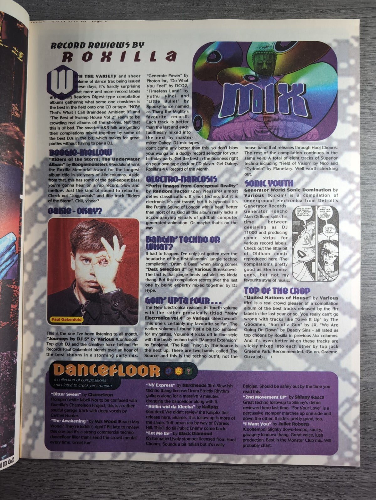 2000AD Prog 908 Featuring Judge Dredd Comic 7th Oct 1994 Vintage Retro Comic