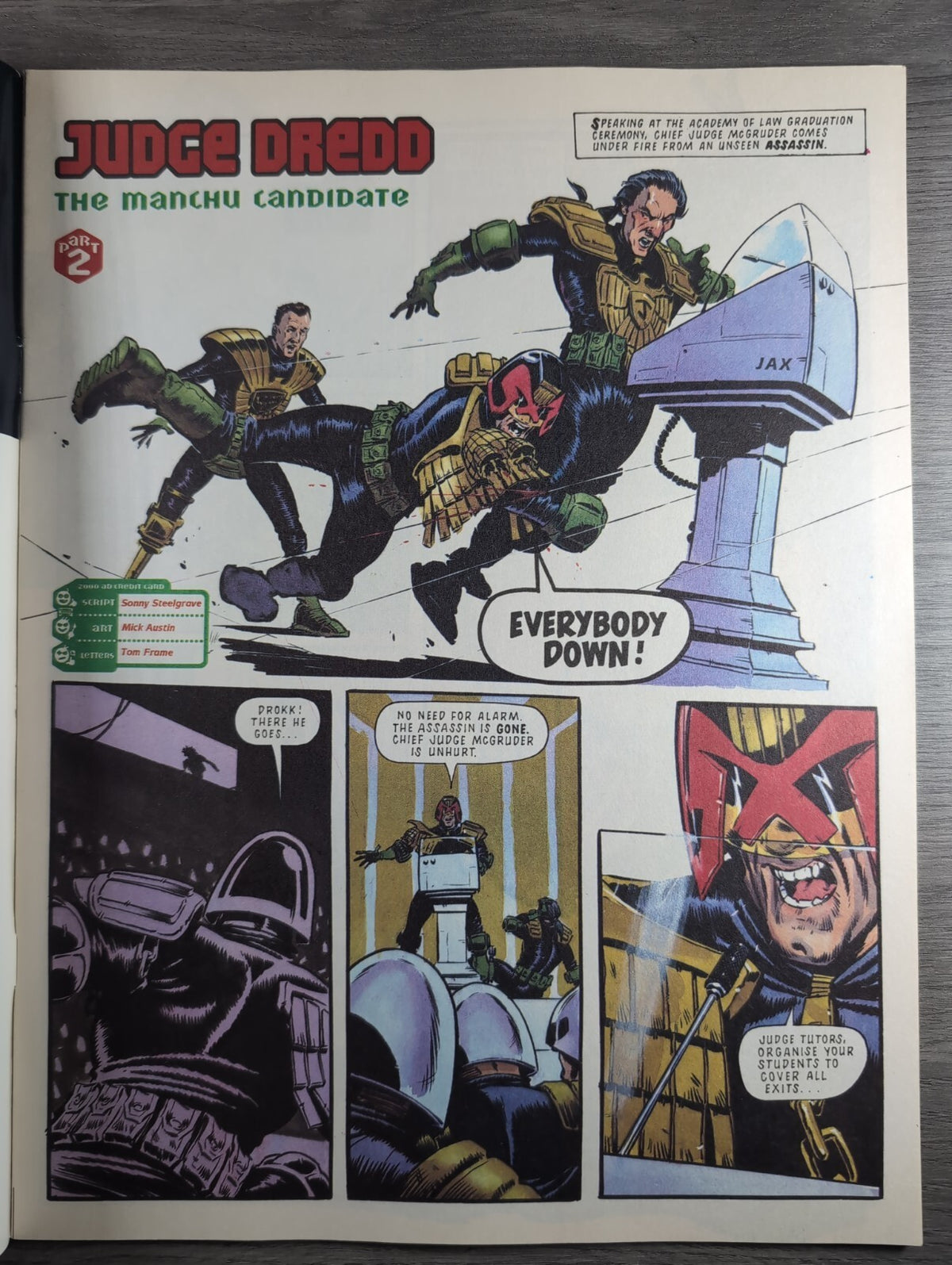 2000AD Prog 882 Featuring Judge Dredd Comic 8th April 1994 Vintage Retro Comic