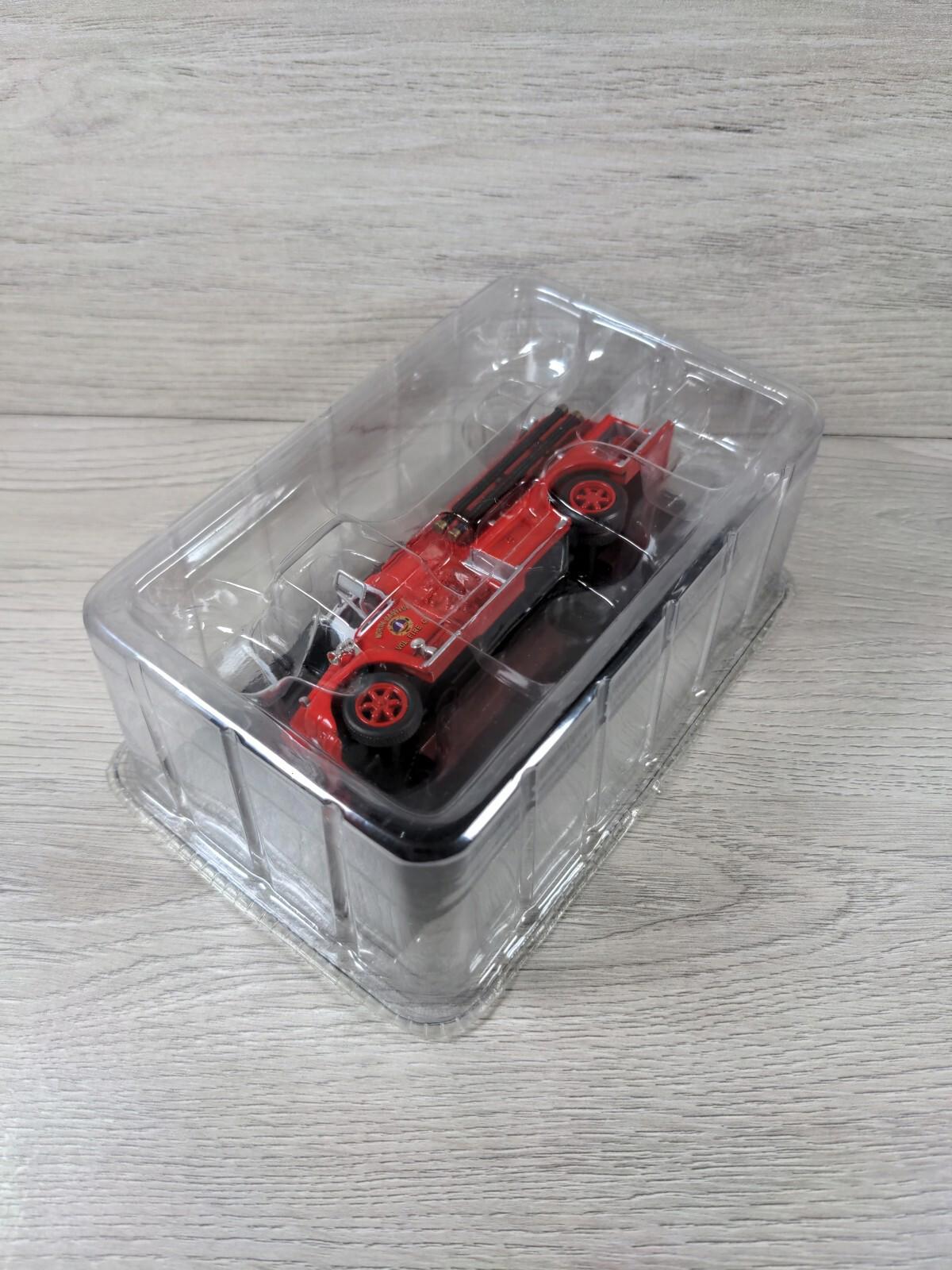 Del Prado Fire Engines of the World 1953 Pumper International 1:57 Scale Model