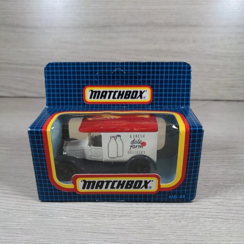 Matchbox MB-44 1921 Model 'T' Ford Diecast Van Dales Farm Sealed Box