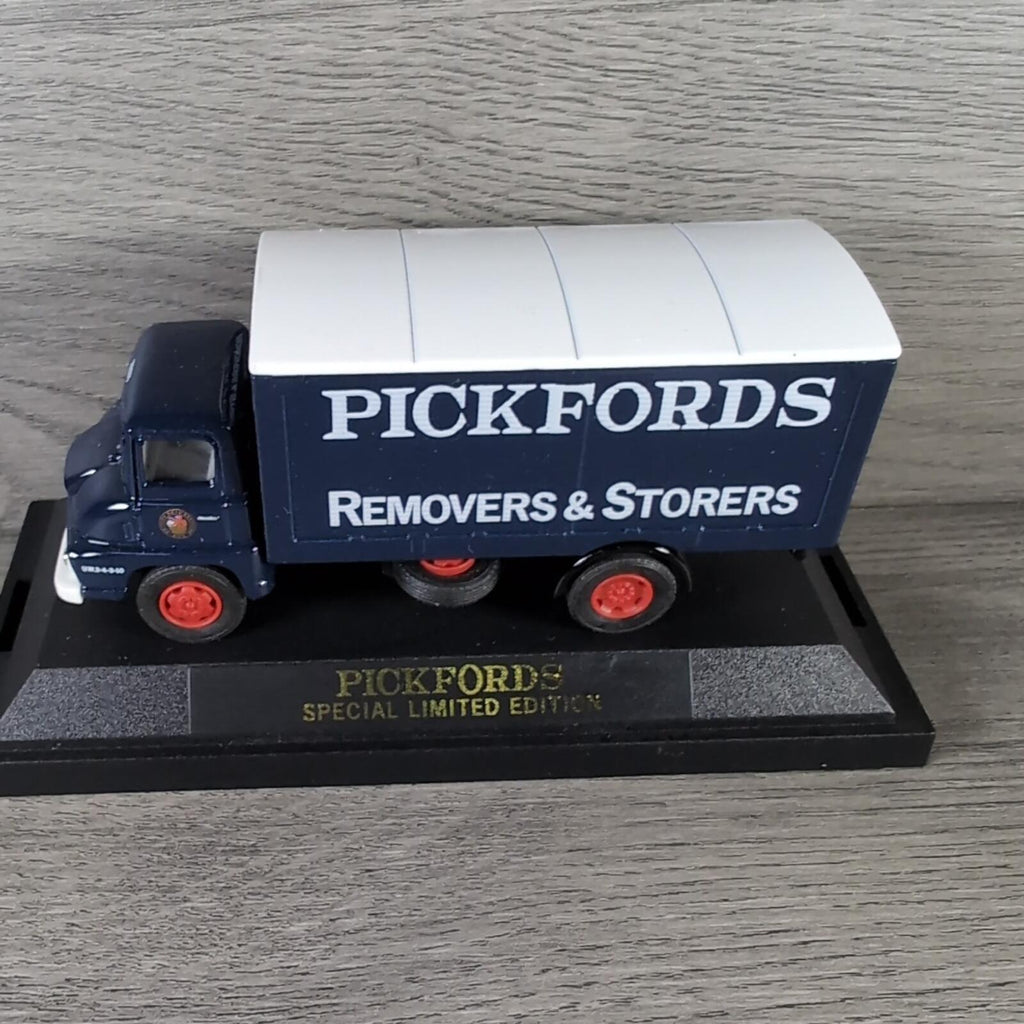 Vanguards Special Limited Edition Thames Trader Van 1:64 Pickfords VA6003
