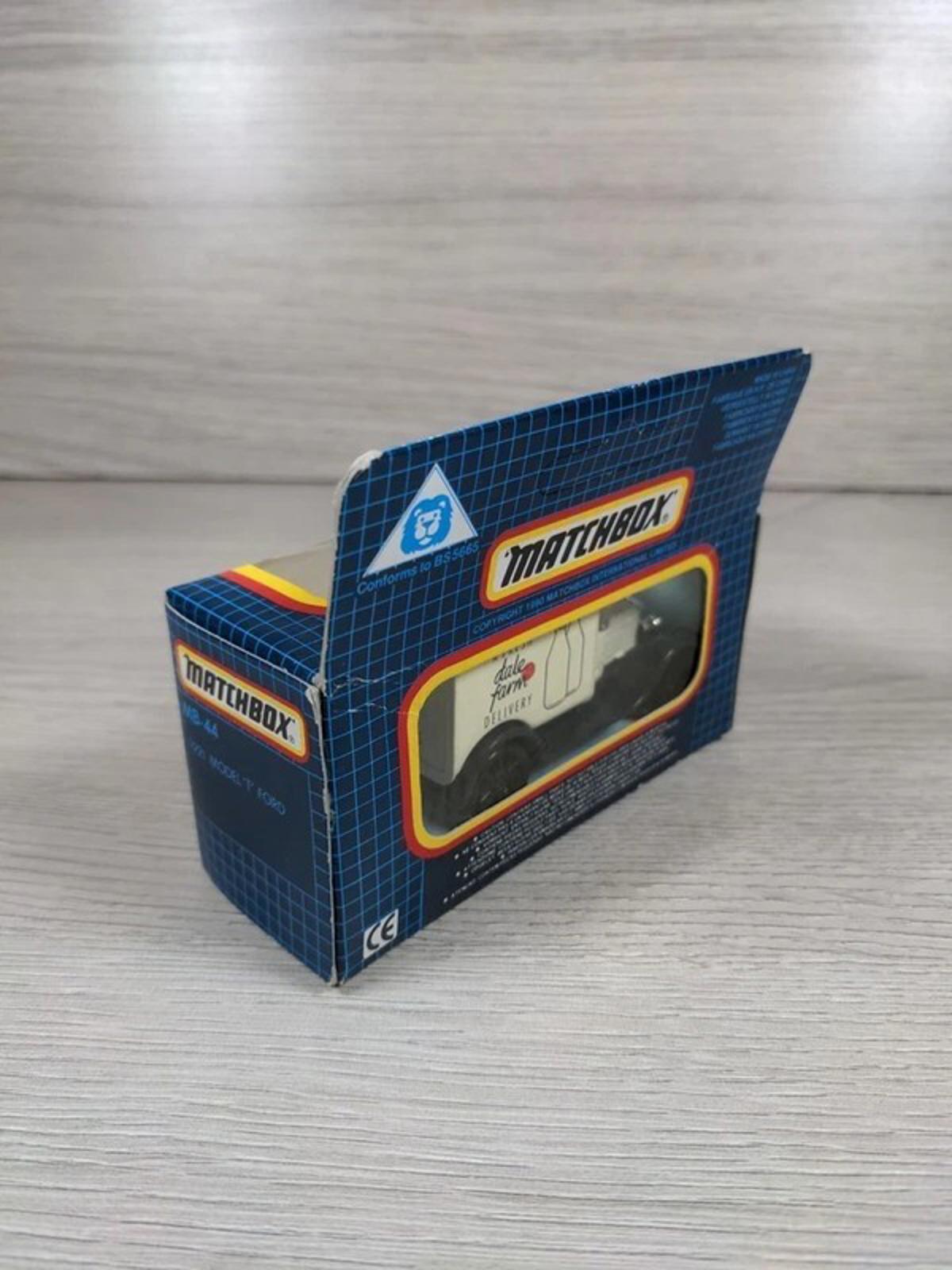 Matchbox MB-44 1921 Model 'T' Ford Diecast Van Dales Farm Sealed Box