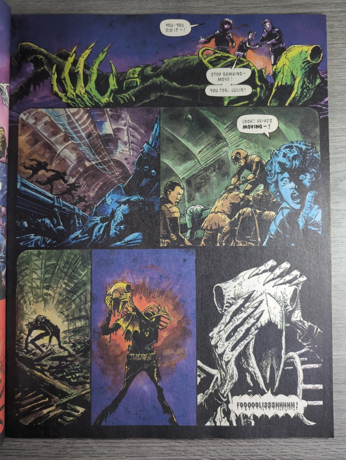 2000AD Prog 689 Featuring Judge Dredd Comic 28th July 1990 Vintage Retro Comic
