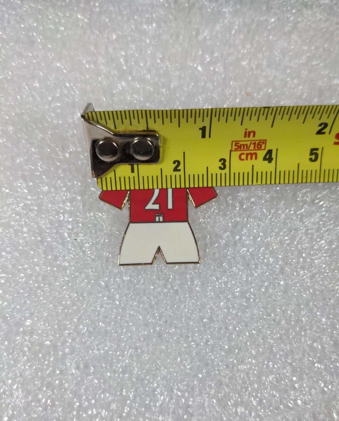 Manchester United Football Club Dong No21 Shirt Enamel Pin Badge - Retrorama UK