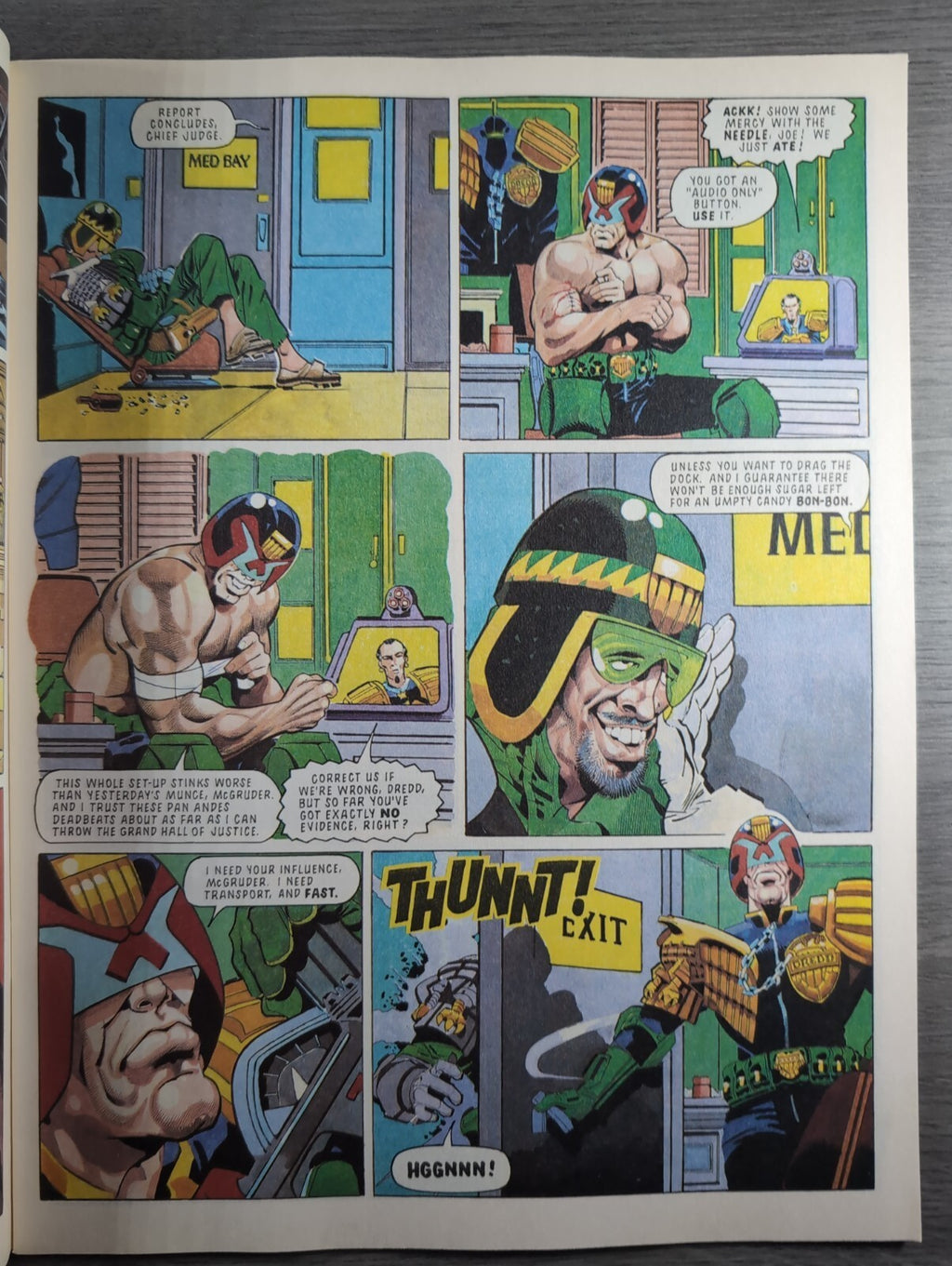 2000AD Prog 876 Featuring Judge Dredd Comic 9th Feb 1994 Vintage Retro Comic