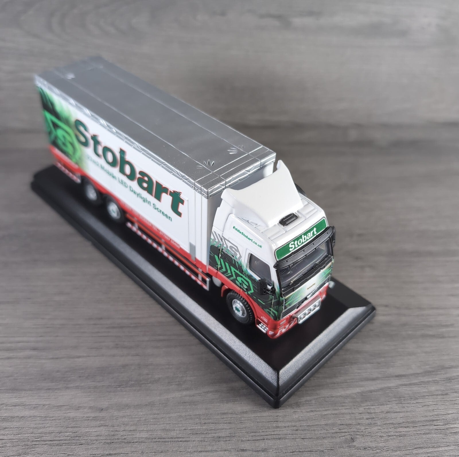Atlas Editions Eddie Stobart Volvo FH12 LED Screen Teletubby F1484 1:76 Scale