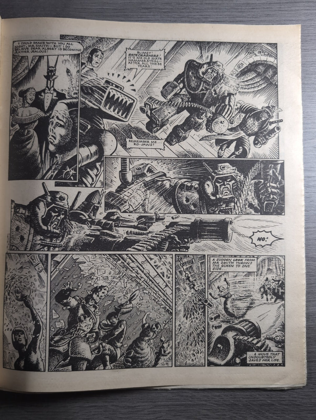 2000AD Prog 395 Featuring Judge Dredd Comic 8th Dec 1984 Vintage Retro Comic