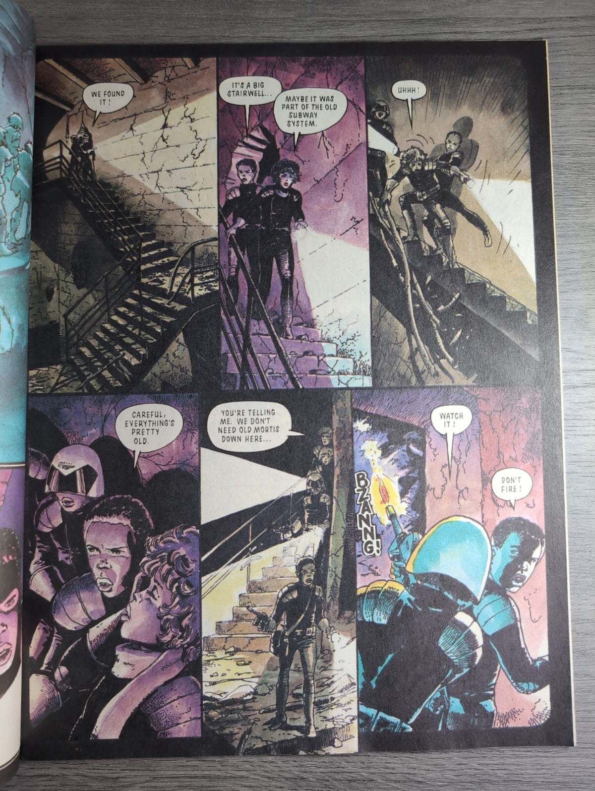 2000AD Prog 690 Featuring Judge Dredd Comic 4th August 1990 Vintage Retro Comic