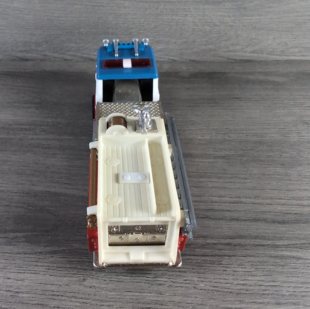 Corgi Classics 52002 Mack CF Pumper Lionel City Fire Co Die-Cast Model